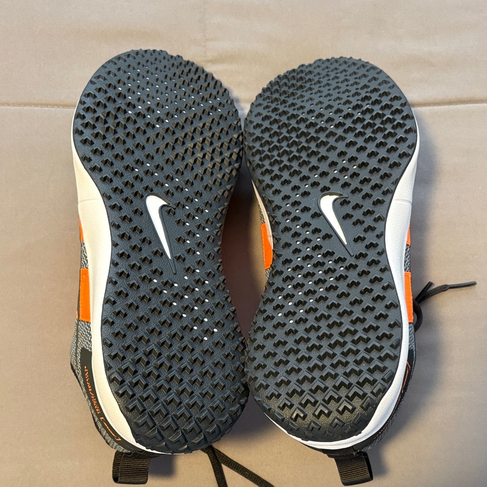 Nike - Picture 6 of 6